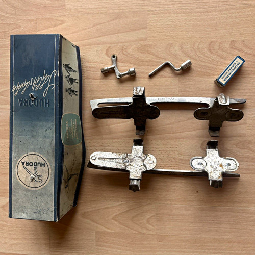 Antike schlittschuhe trusetal - antike,