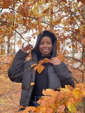 hunde gassi gehen. Babysitter. spaßieren gehen Einkaufen gehen.