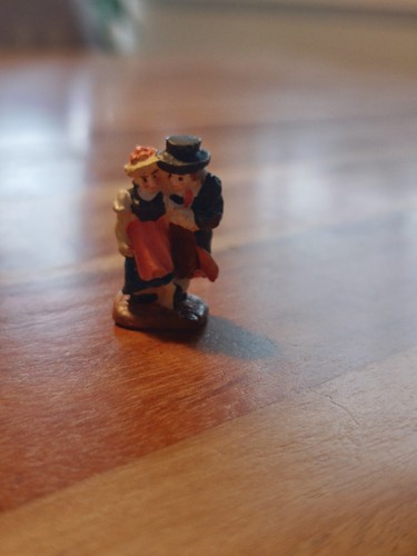Black forest couple - black,