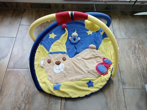 Krabbeldecke mit spielbogen - krabbeldecke,