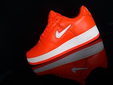 NIKE AIR FORCE 1 LOW RETRO