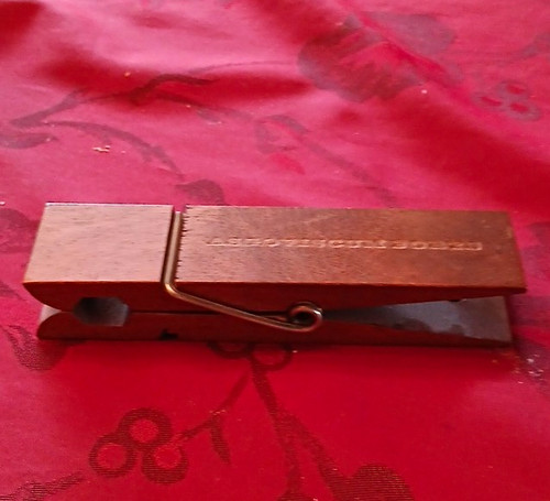 Große wäscheklammer aus holz - große,