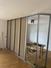 Wir bieten Trockenbau, Innenausbau und Fliesenanlage an