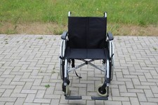 Meyra Leichtgewichtsrollstuhl Format 3.940 Faltrollstuhl 52 cm. SB bis 130 Kg