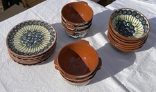  Bunzlauer Geschirr, Suppentassen, Schälchen und Teller