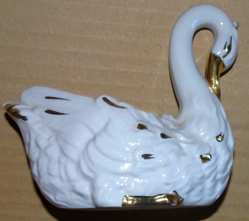 Porzellan schwan sitzend figur - porzellan,