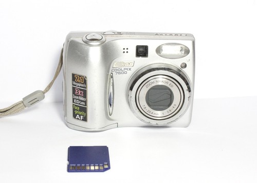 Nikon coolpix 7600 - nikon,