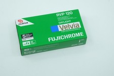 Fuji Velvia Rollfilm 120, Diafilm  Ablauf 12/2003. im Tiefkühlfach gelagert
