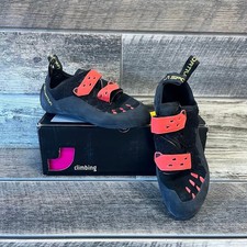 La Sportiva Tarantula Climbing