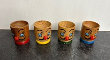 4 alte Eierbecher Holz