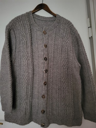 Trachtenstrickjacke beige