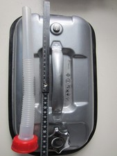 Benzinkanister Tank Benzintank Flach 5 Liter mit Ausgießschlauch