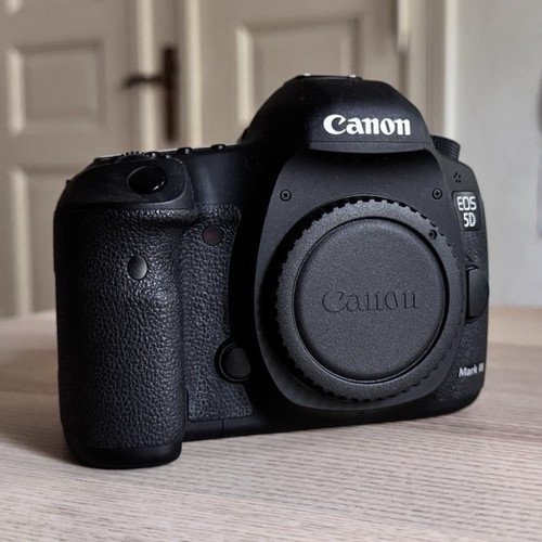 Canon eos mark - mark, dslr