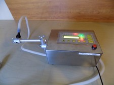 Flüssigkeitsfüllmaschine mit numerischer Steuerung