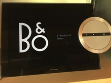 Bang & Olufsen Beosound 5, mit Tischstand und Kabel