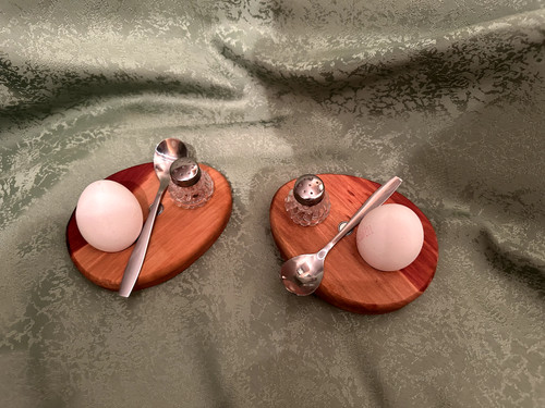 Eierbecher mit eierlöffel und - eierbecher,