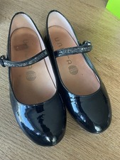 Unisa Riemchenballerinas