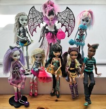 je 1 Monster High Puppe Standard Lagoona Abbey Spectra Clawd €/Stück