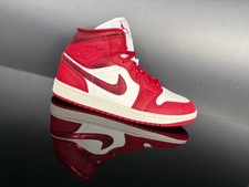 NIKE AIR JORDAN 1 MID SE