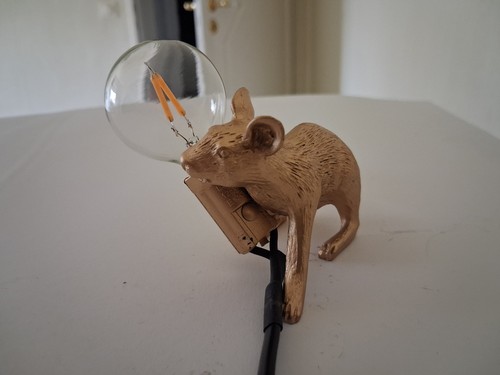 Goldenen liegende maus - liegende,