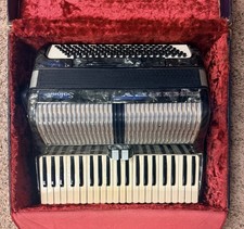 Vintage Scandalli Skipper