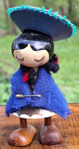 Trachten puppe holz figur frau - holz,