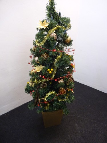 Künstlicher tannenbaum - künstlicher,