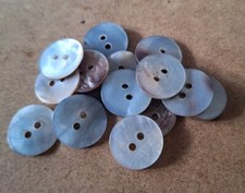 10 Perlmutt Knöpfe