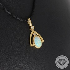Wert 550 € Brillant Opal Anhänger 750 18 Karat Gelb Gold xxyy