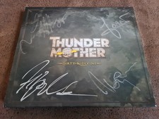 THUNDERMOTHER - DIRTY & DIVINE