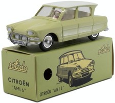 Citroën Ami 6 berline vert