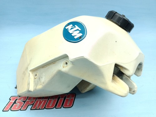 Perforierter kraftstofftank - "perforierter",