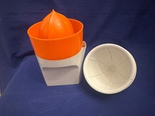 Vintage Design 1970er Jahre weiß orange Zitruspresse IKOS Plastic Solingen