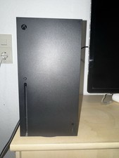 Microsoft Xbox Series x 1TB Inkl. Controller Schwarz und Deep Pink und 2 Spiele