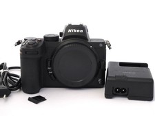 Nikon Z5 Systemkamera mit