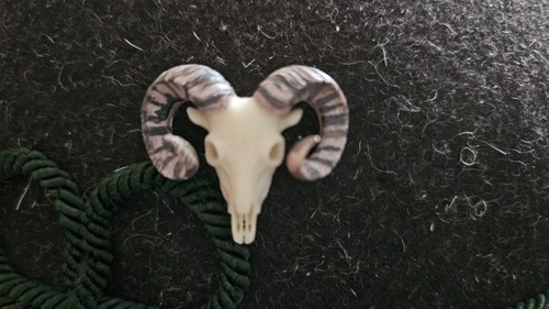 Ausgefallener hutanstecker - hutanstecker, /