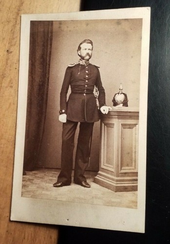 Stehender soldat offizier - stehender, in