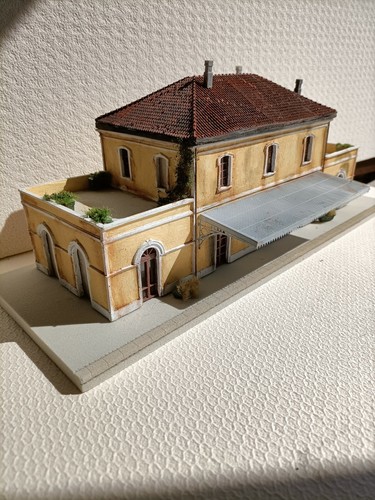 Bahnhof - bahnhof, ho