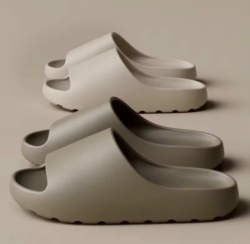 Bequeme moderne badelatschen - bequeme,