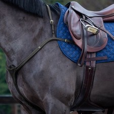 Dy´on Schwarz Full Vorderzeug