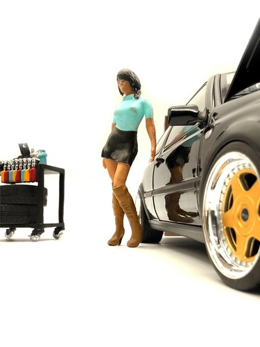 Resin figur unbemalt frau - 1:18,