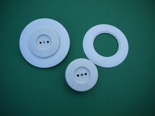 2 DDR Steckdosen Einbau Unterputz weiß rund + Tapetenschoner Wandschutz Rosette 