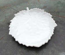 KPM Berlin Porzellan Blattschale Blattschälchen 13 x 12cm  weiß 1.  Wahl