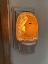 REV - Nachtlicht mit Bewegungsmelder für die Steckdose gelb Mond Nacht Licht TOP