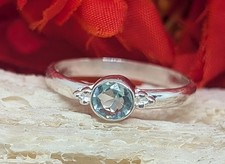 BLAUER TOPAS Ring in 925er