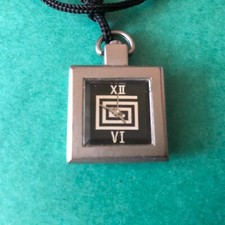 Halsketten-Uhr,Damen, Quadrat, Quarz, Nickel- Allergiefrei, Schwesternuhr