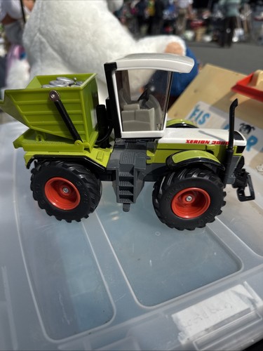 Siku farmer 3553 claas - farmer, xerion