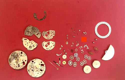 Puw 1561 watch movement - puw,