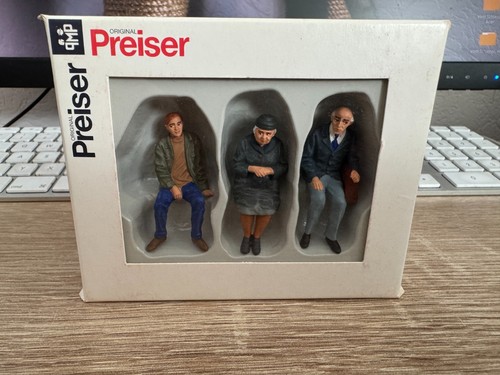 Preiser 63055 sitzende - 63055,