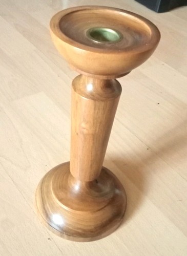 Klassischer kerzenhalter aus - klassischer,